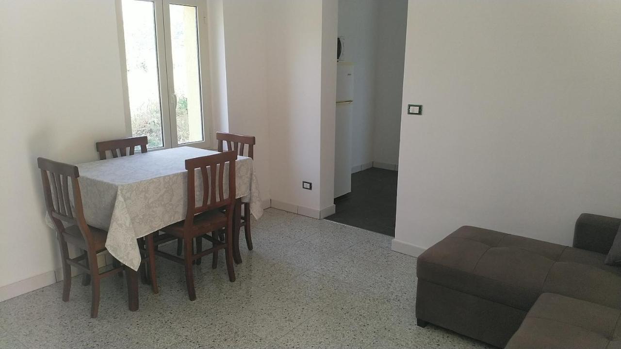 Lake Retreat - Maiella Apartment - Beautiful Lake And Mountain Views Casoli  Eksteriør bilde